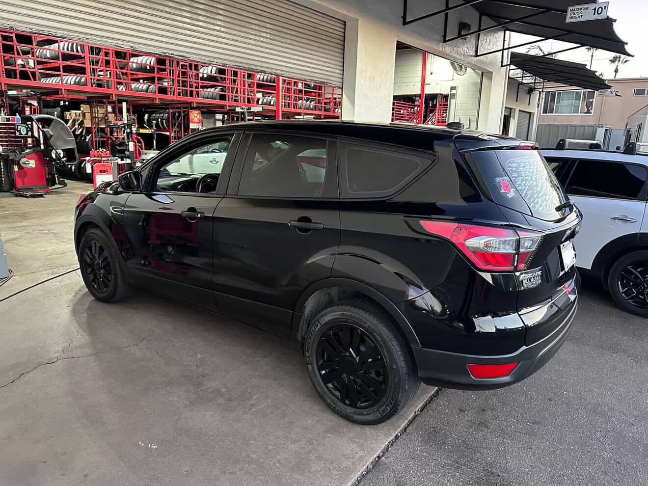 Ford Escape — photo 1