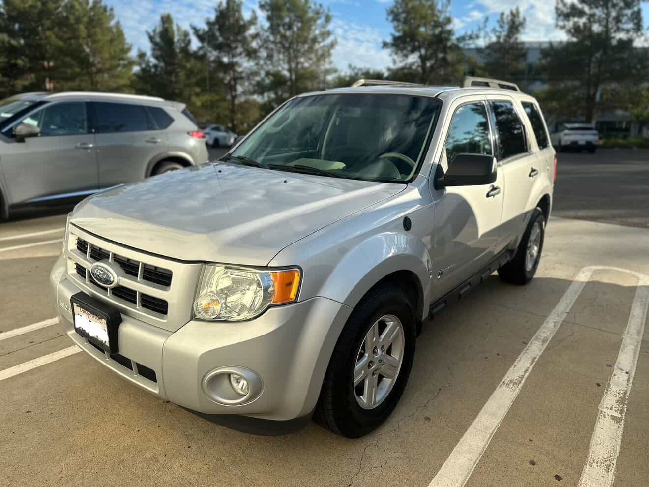 Ford Escape Hybrid — photo 1