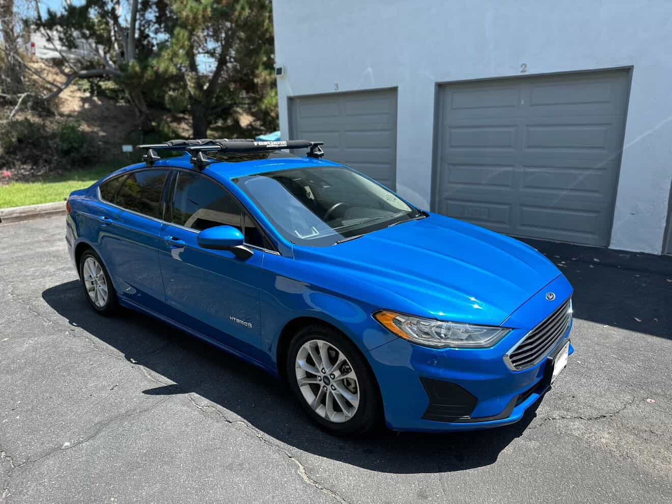 Ford Fusion Hybrid — photo 1